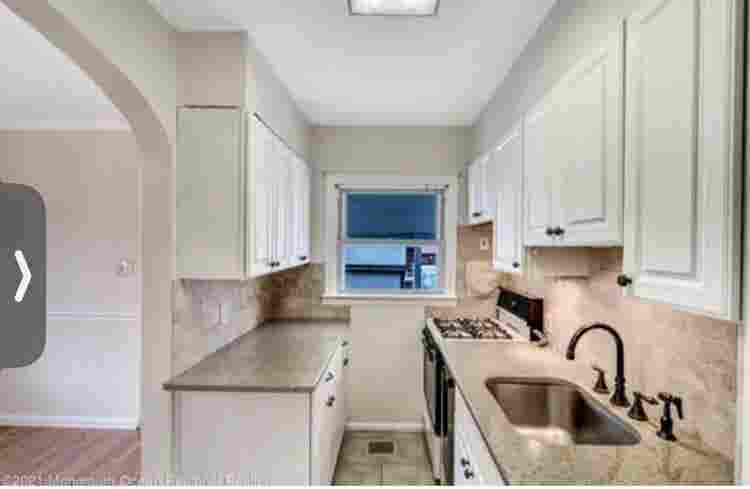 Room for rent in Edison , NJ