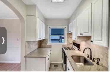 Room for rent in Edison , NJ