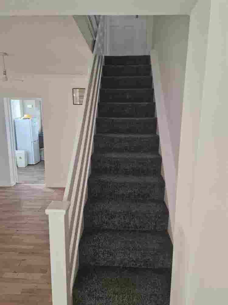 5 rooms to rent in Woking