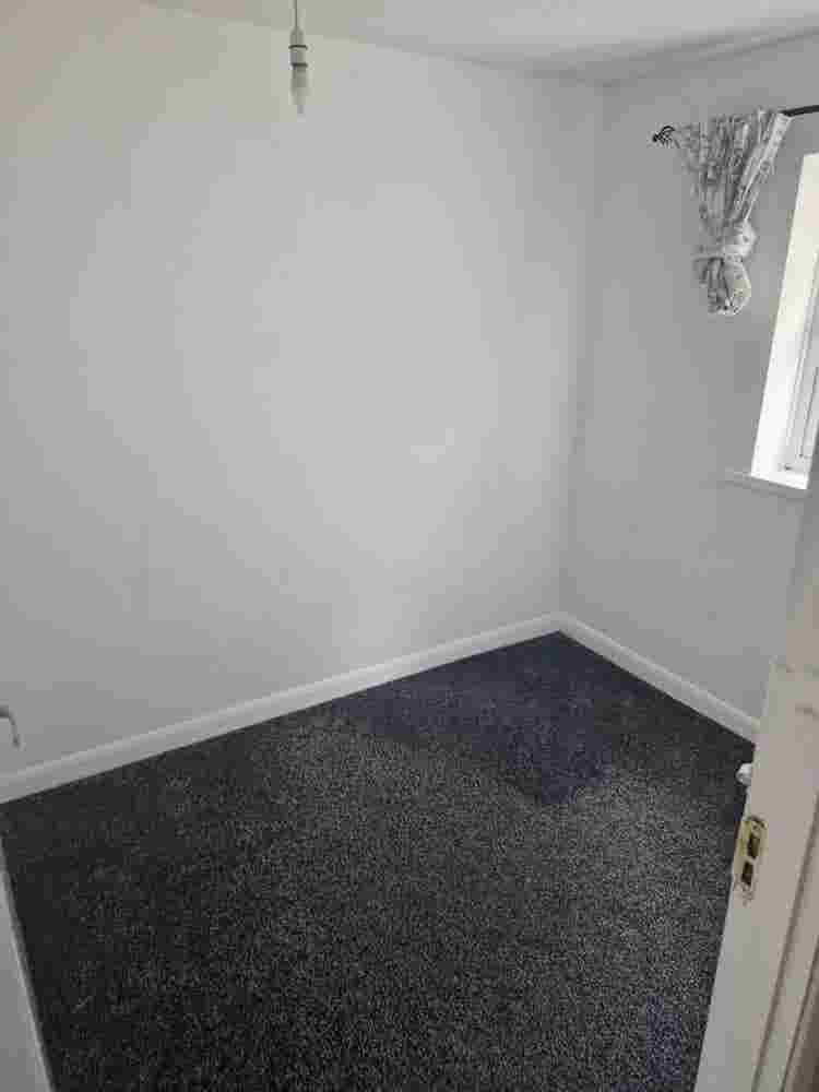 5 rooms to rent in Woking