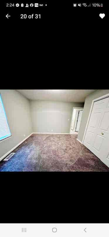 Looking for  female roommates i