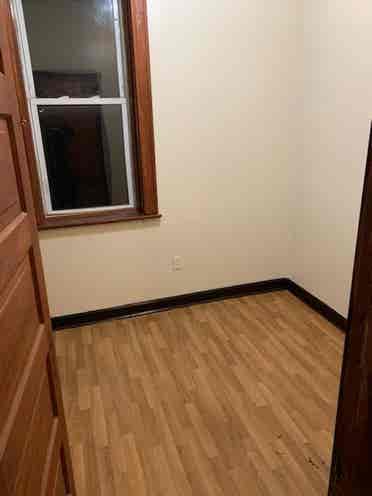 Pilsen for MALE roommate!