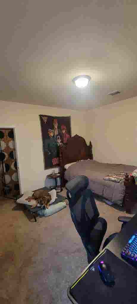 Room Available South Austin