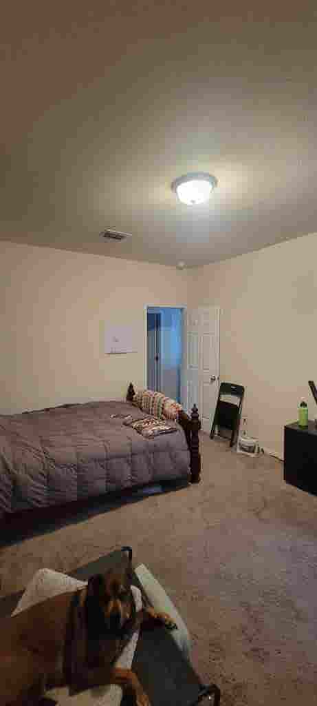 Room Available South Austin