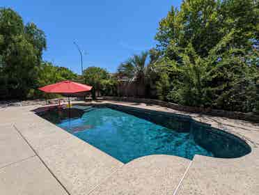 Private Room in a house with a pool
