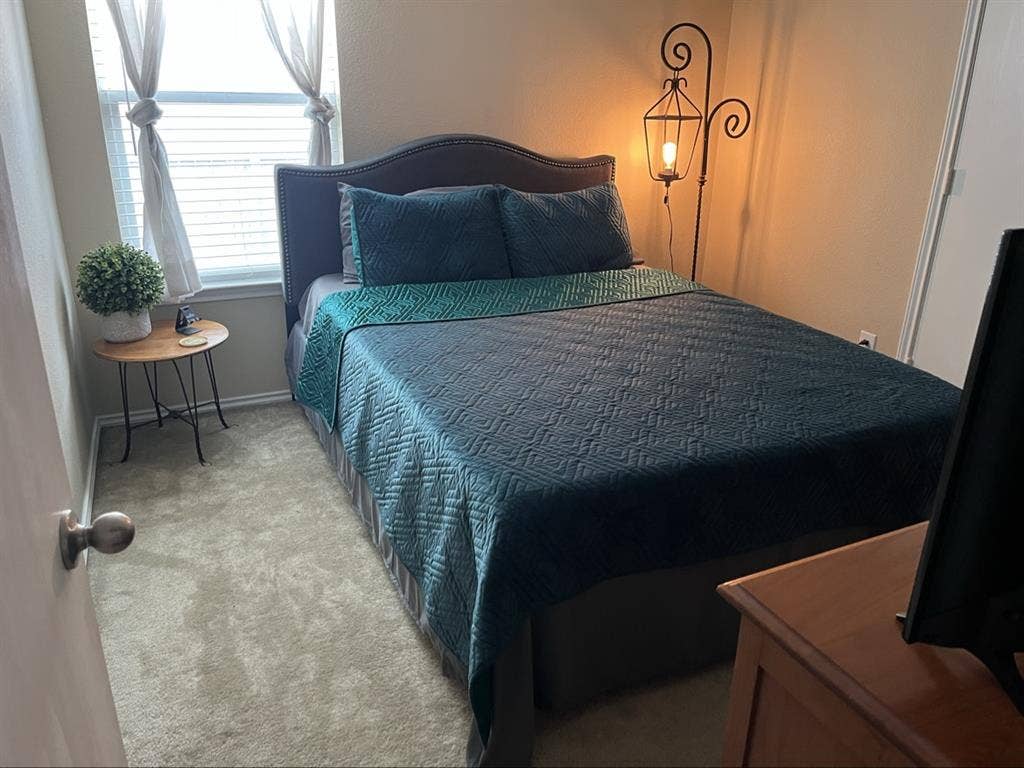 Private room for rent!