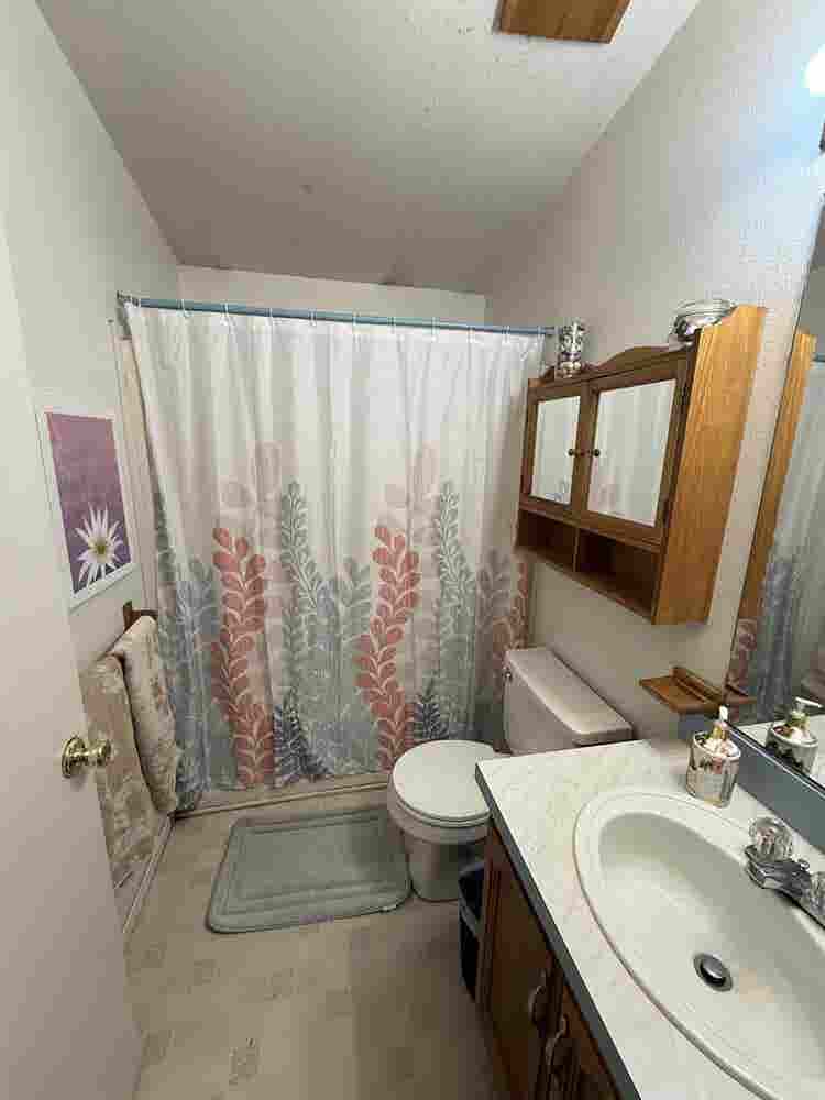 Clean Room for Rent In A Home.