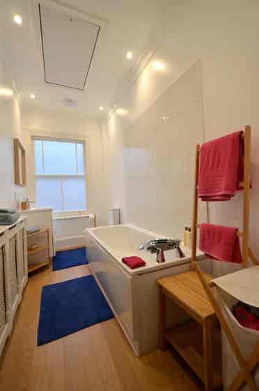 Flat with garden in Mitcham Park
