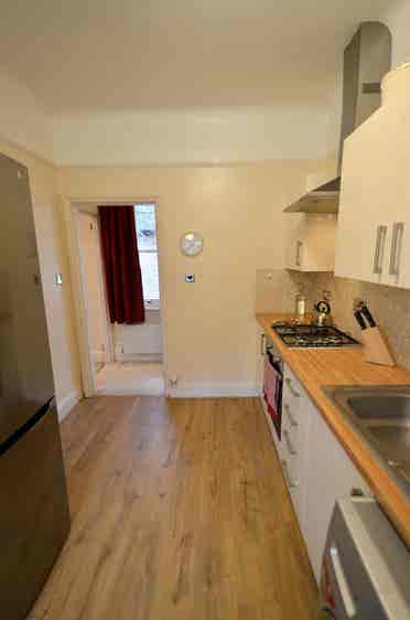Flat with garden in Mitcham Park