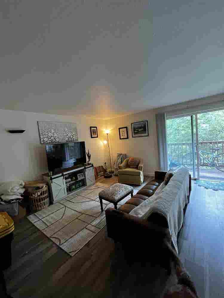 Room for rent in Newberg!