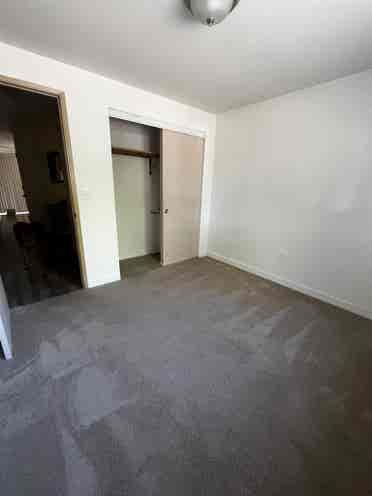 Room for rent in Newberg!