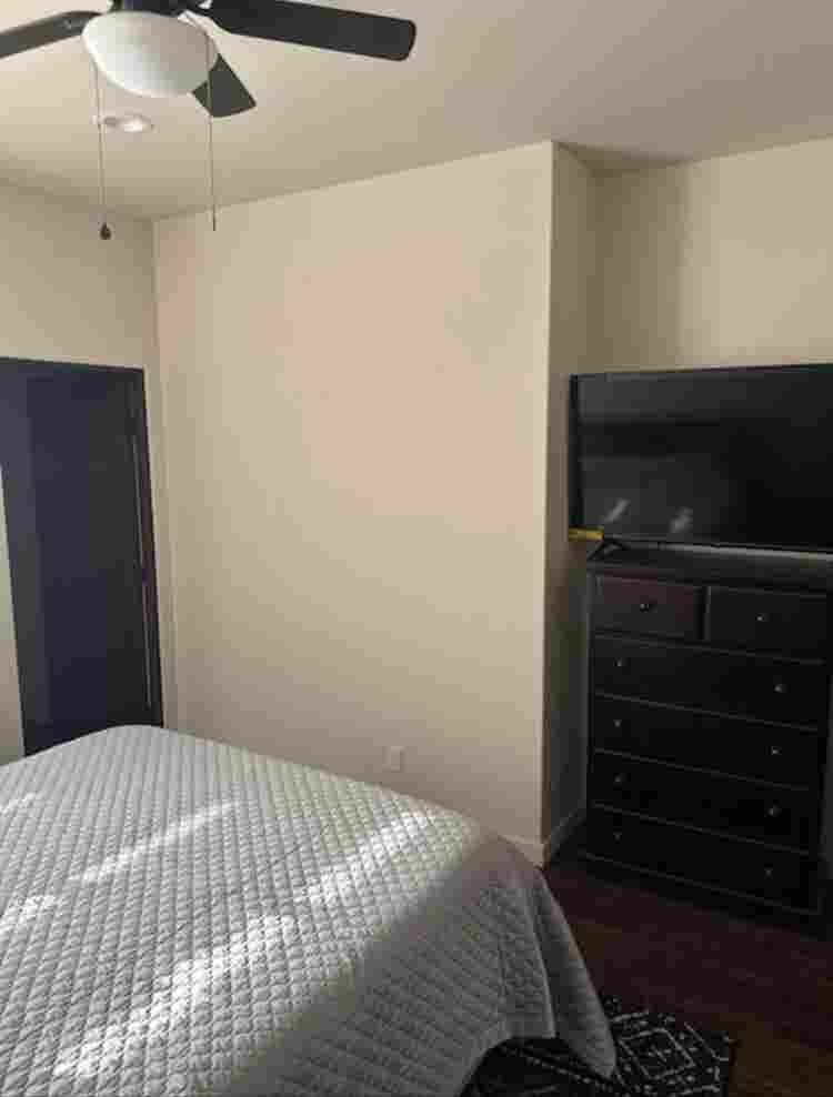 ROOM TO RENT IN QUEIT
 NEIGHBORHOOD