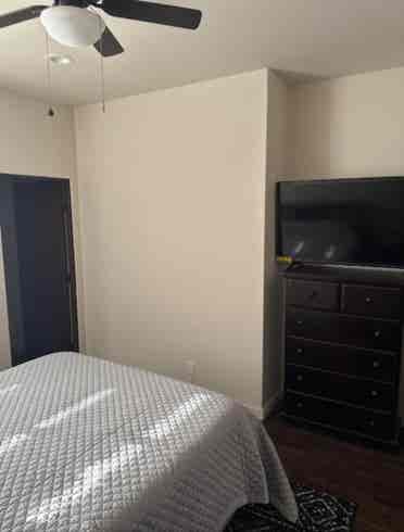 ROOM TO RENT IN QUEIT
 NEIGHBORHOOD