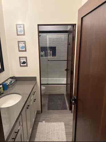 ROOM TO RENT IN QUEIT
 NEIGHBORHOOD