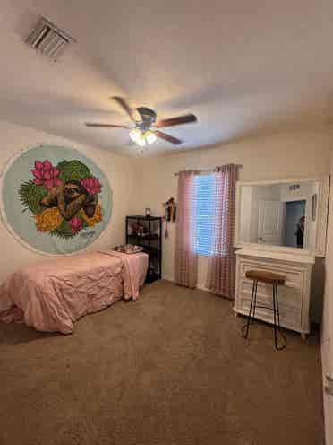 Room for Rent in Townhouse!