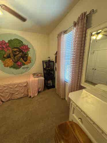 Room for Rent in Townhouse!