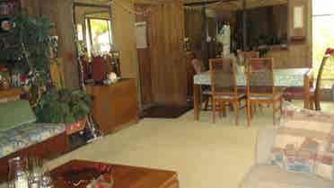 Breezy rm in 4 bdrm share for