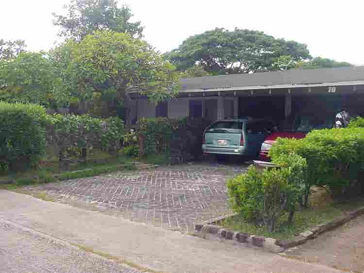 Breezy rm in 4 bdrm share for