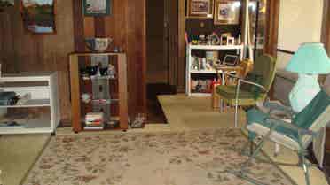 Breezy rm in 4 bdrm share for