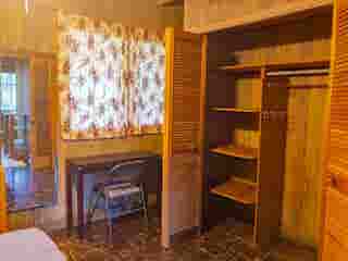 Breezy rm in 4 bdrm share for