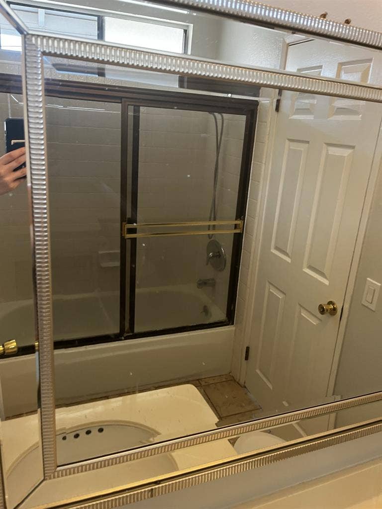 Room w/ private bathroom for rent