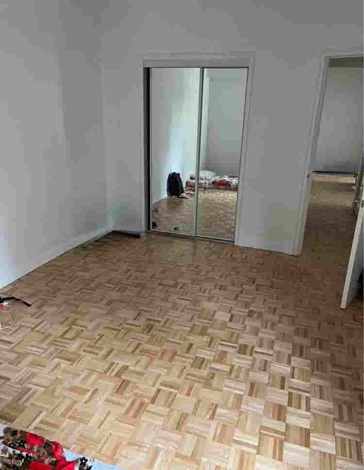 Spacious ½) Apartment