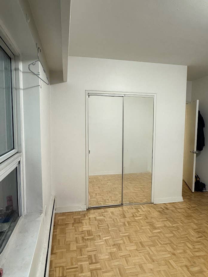Spacious ½) Apartment