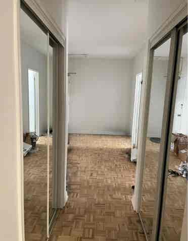 Spacious ½) Apartment