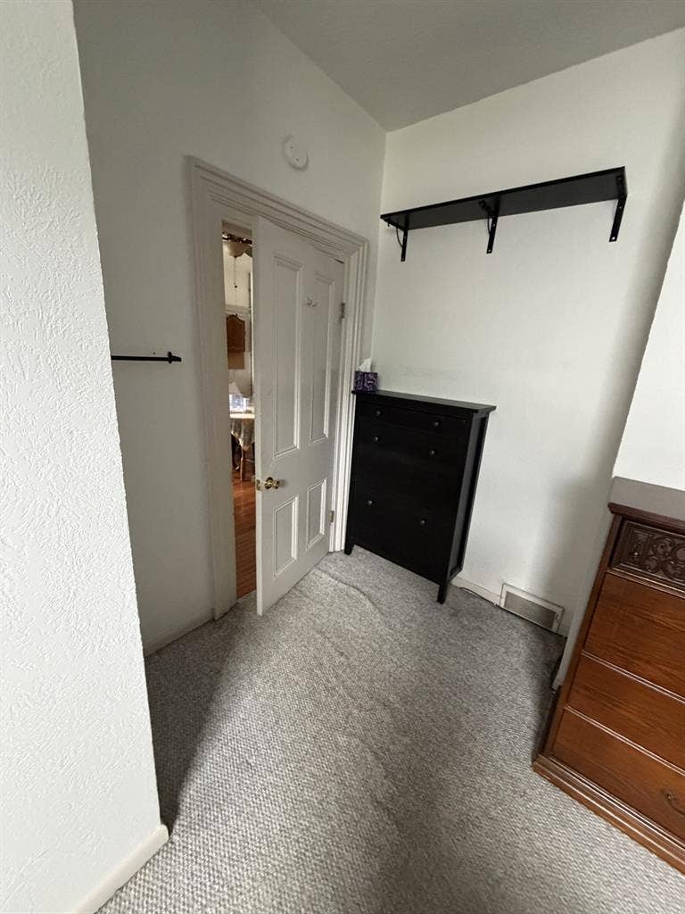 Room available now!