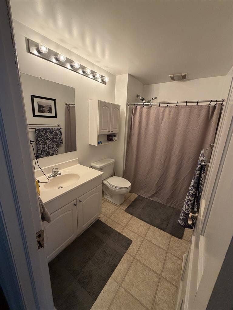Room available now!