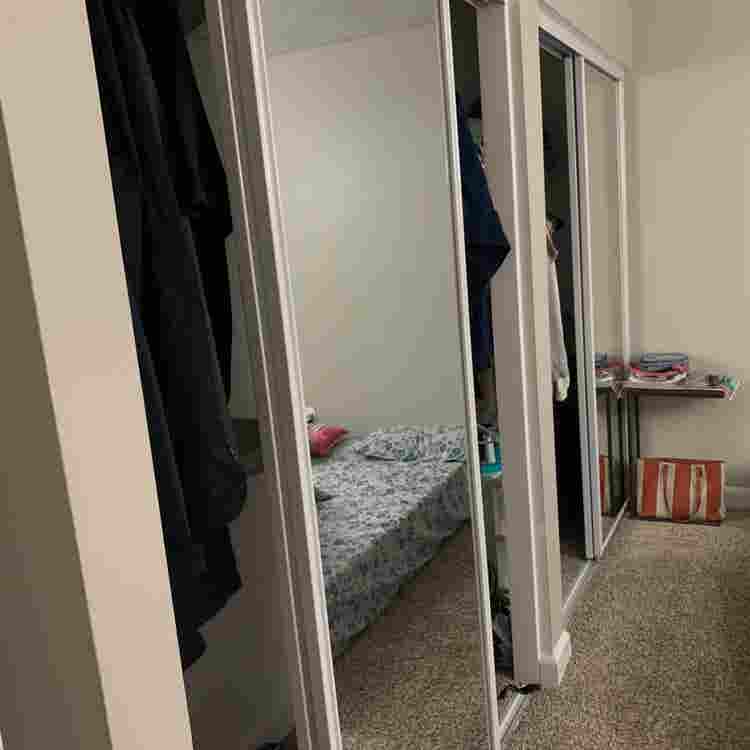 Looking for a female roommate Aug1