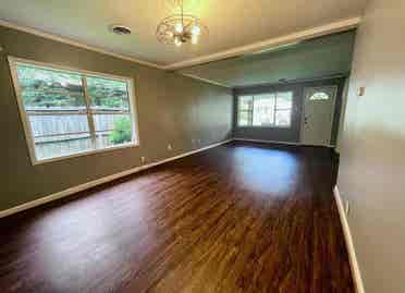 2 Bedroom Home in crestline Garden