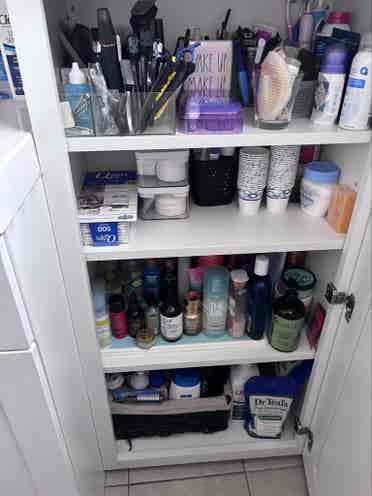 Female roommate wanted