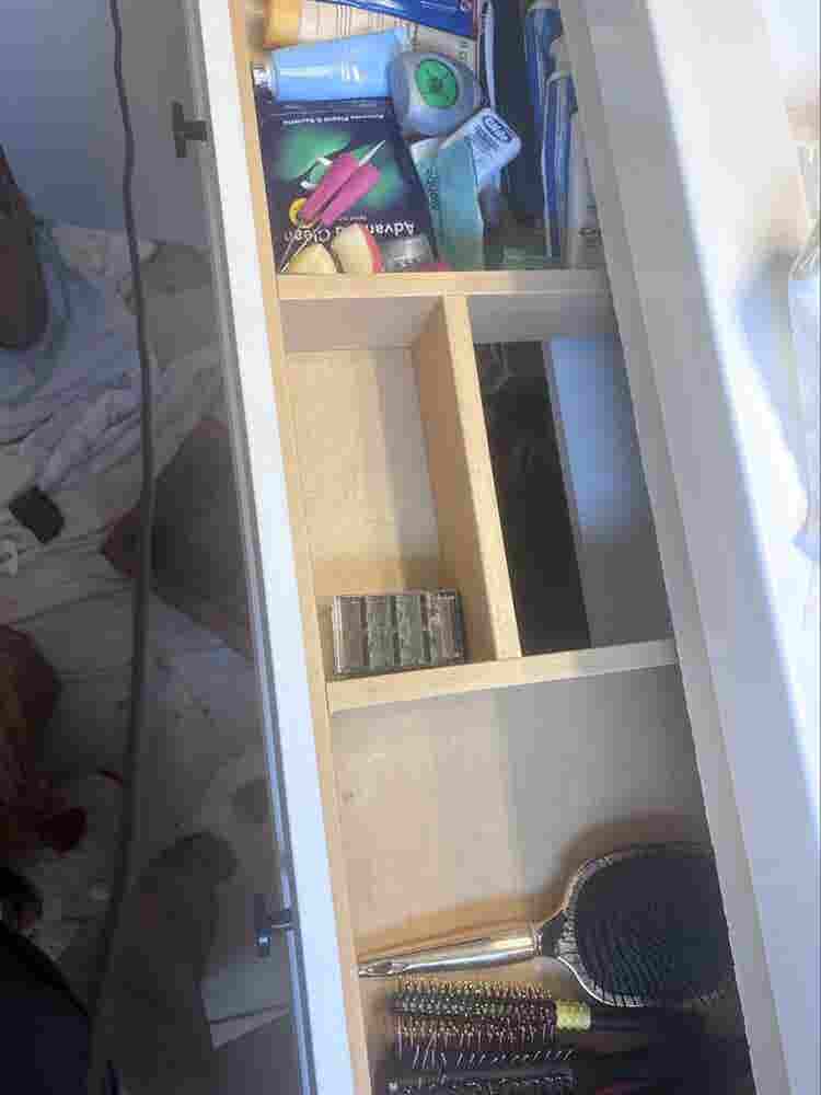 Female roommate wanted