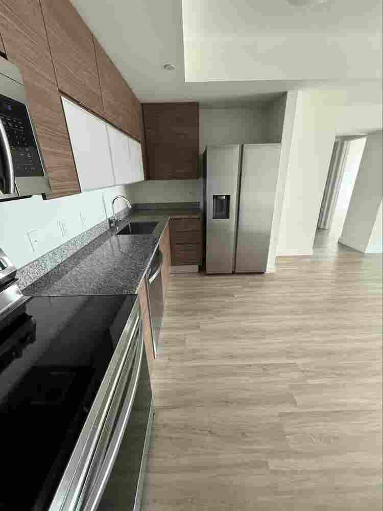 Beautiful private room - Shared apt
