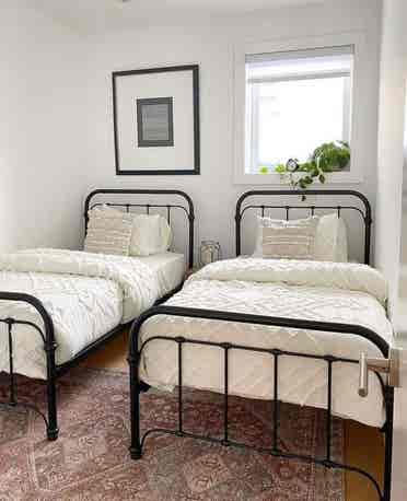 SM Room Share Females Only :)