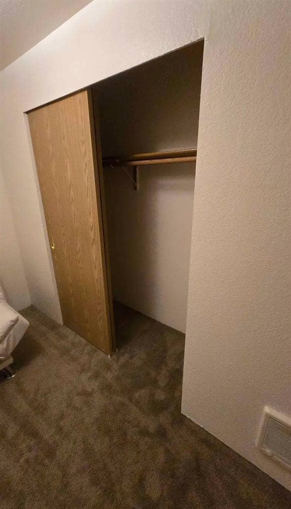 Room in South Salem