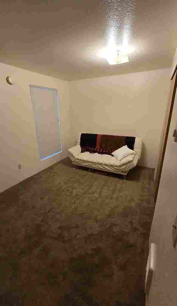 Room in South Salem