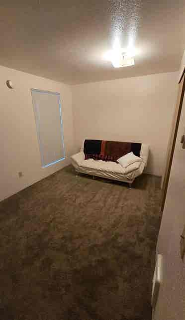 Room in South Salem