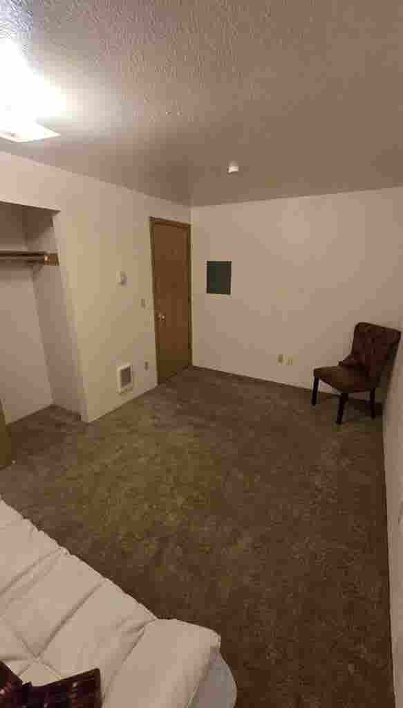 Room in South Salem