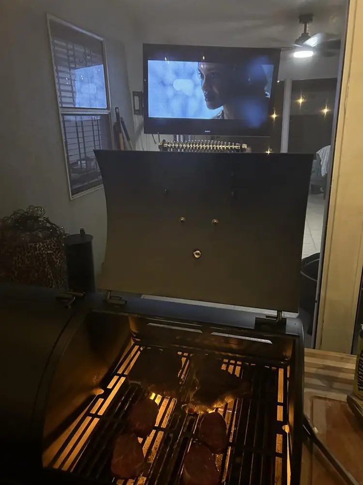 Spare bedroom for rent.