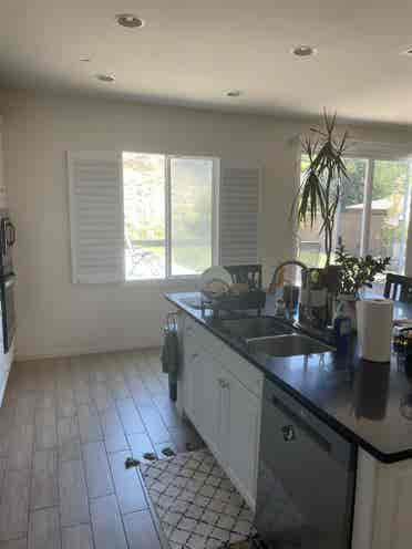 Master Bedroom w Private Bath