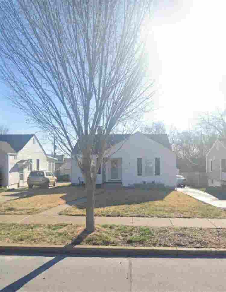 Room for rent in Brentwood, MO