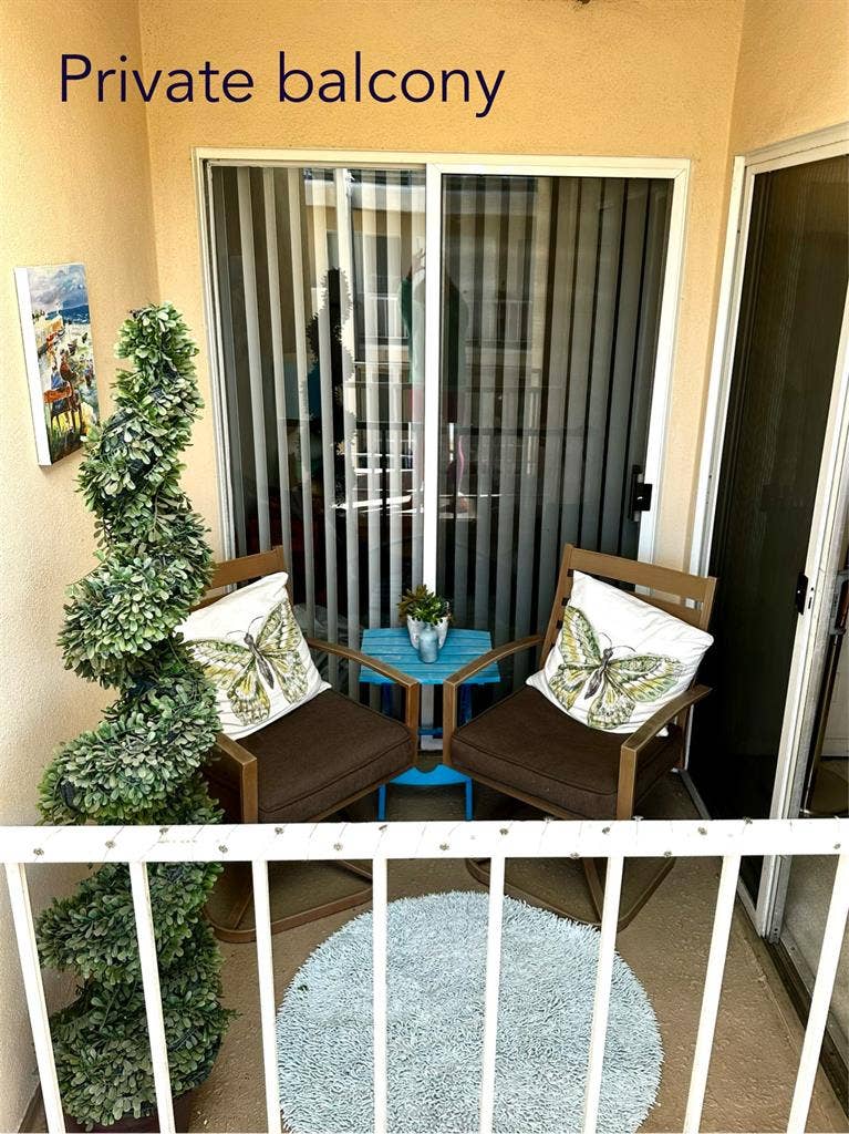 Sunny & bright room/ Santa Monica