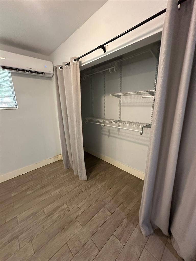 Studio/Apt 4 rent Hollywood Hills
