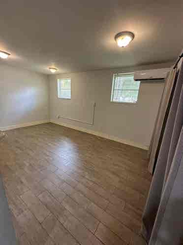 Studio/Apt 4 rent Hollywood Hills