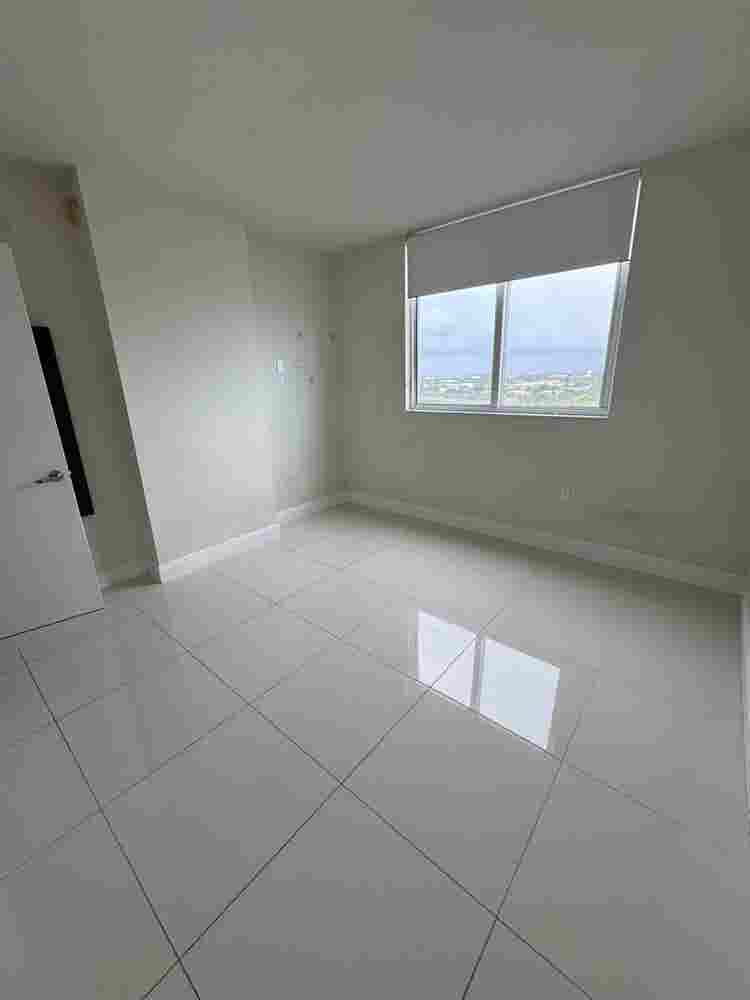 Miami River Aparment