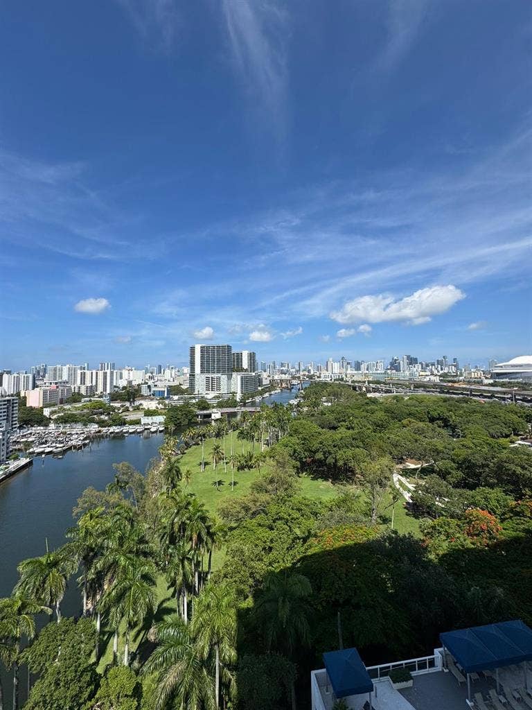 Miami River Aparment