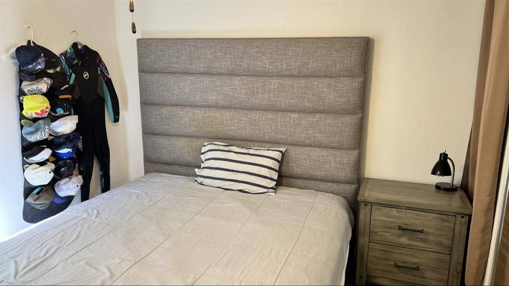 Private Room & Bathroom $