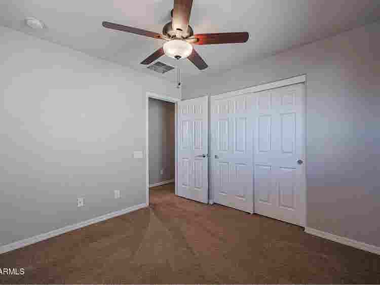Female roommate needed!